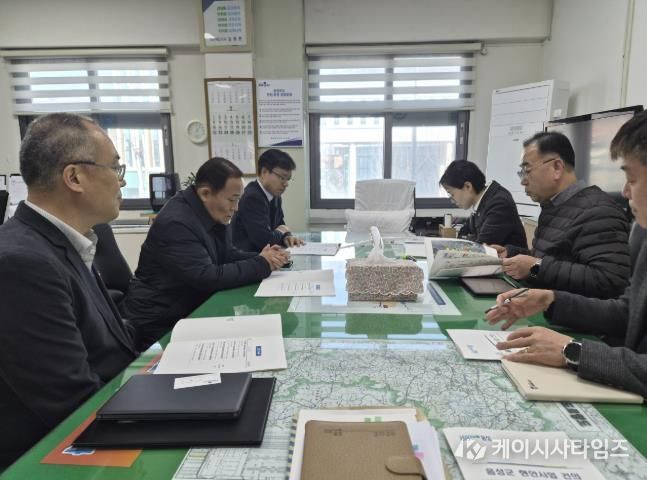 장기봉 음성군 부군수, 주요 현안사업 건의 위해 충북도 방문