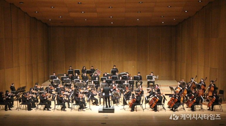드보르작 교향곡과 유럽 왈츠로 선보이는 봄맞이 클래식 무대