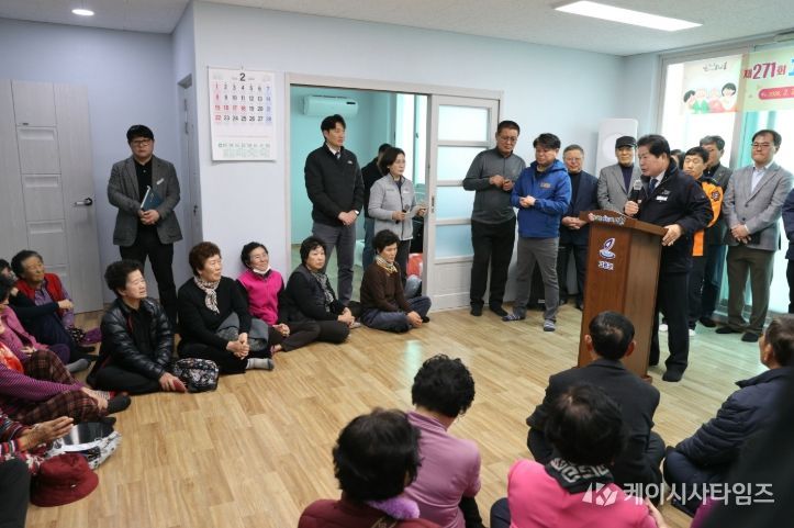 어깨동무봉사단 연계, 마을로 찾아가는 사진 서비스 제공