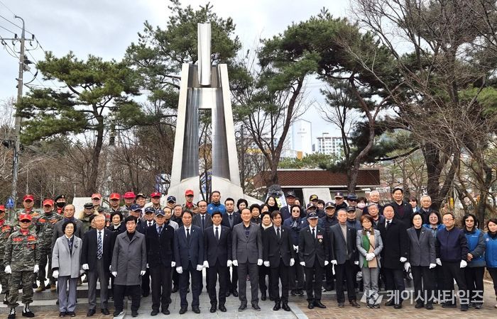 달서구, 제107주년 3·1절 맞아‘태극단 학생 독립운동 기념탑’참배