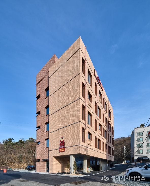 4일,‘청년형 유홈(U home) 양정 준공식’개최