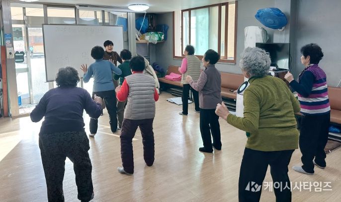 은빛 건강증진 체조 교실 성료