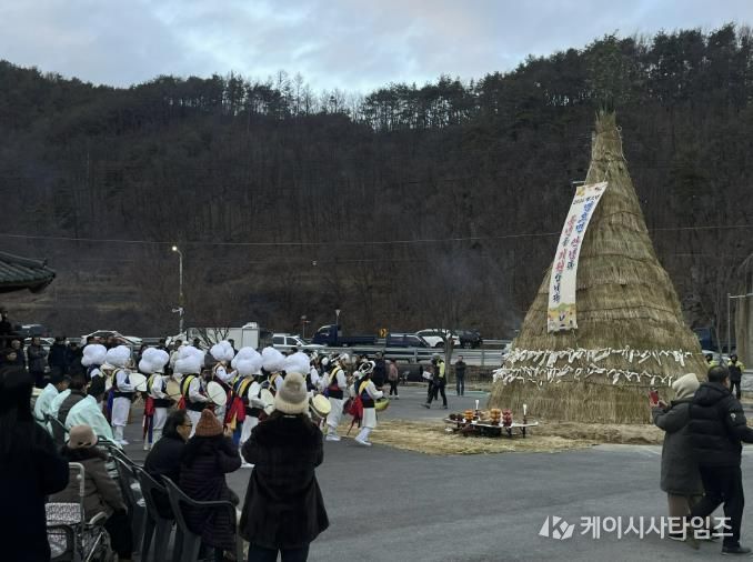 보름달 밝힌 화합의 장, 봉화군 명호면 제19회 달집태우기