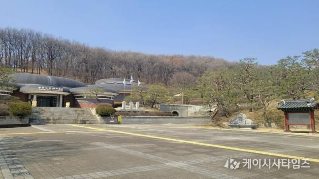 청주고인쇄박물관, 조경수 전정 완료… 쾌적한 환경 조성