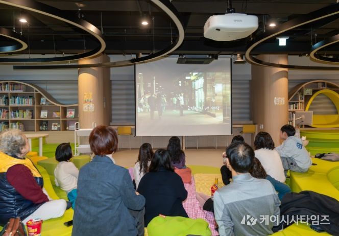 '봄밤, 벚꽃 그리고 찾아가는 영화관' 개최