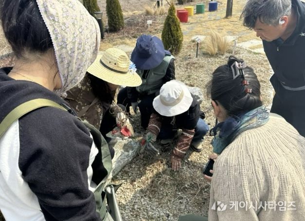 시흥시 신현동 마을정원봉사단, 봄을 준비하는 정원관리 교육 진행