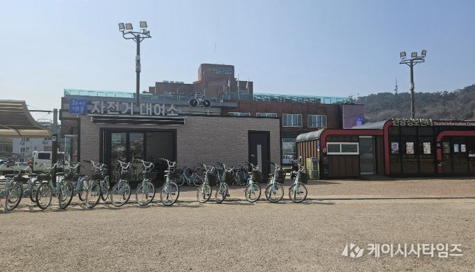 행궁동 공영자전거대여소 전경