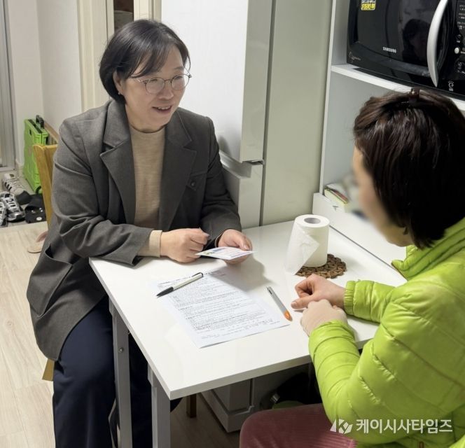 수원시 영통구 광교2동, 고독·고립 위험 가구 방문 '고독·고립 zero' 위해 촘촘히 살핀다