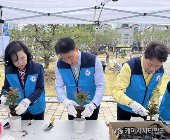 청주교육지원청, ‘2026 청렴 식목 캠페인 실시 ’