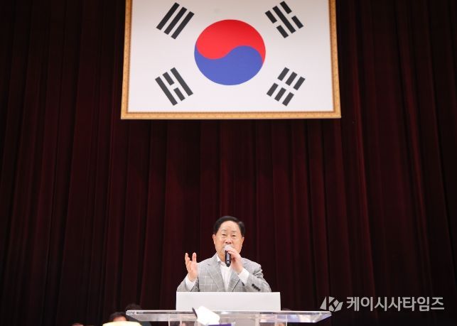 환영사하고 있는 주광덕 시장