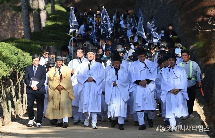 경북도 ‘오직, 한없이 아름다운 나라’를 향한 염원 되새기며