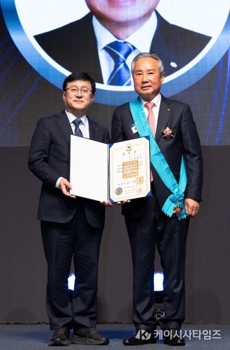 장현우 제2대 압량명예면장,‘전기의 날’금탑산업훈장 수훈