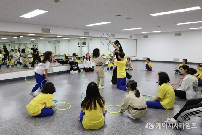‘2025 꿈의 무용단 ‘화순’ 단원들의 활동 모습