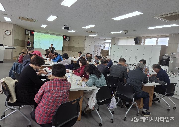 13일 농업기술센터에서 농작업 안전 컨설팅 교육 모습