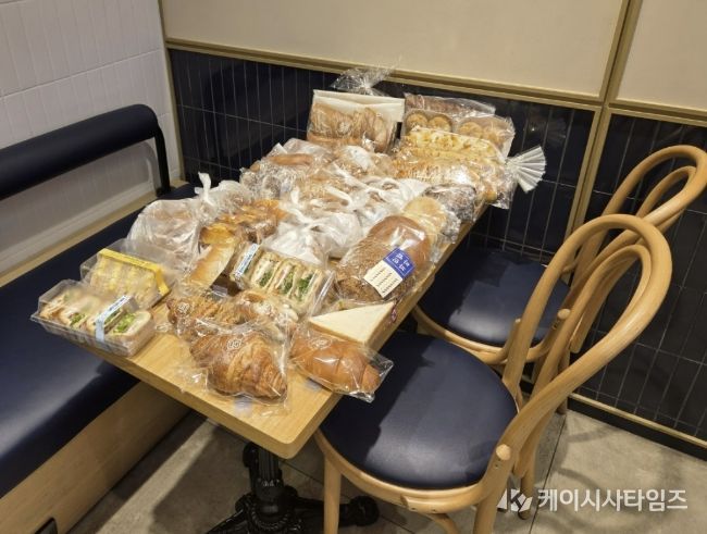 수원시 영통구 광교1동, 지역사회보장협의체의 나눔으로 하나 되는 '사랑의 빵 봉사'