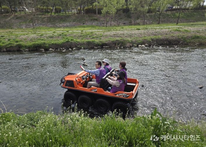 ‘승기천의 봄, 봉사 가치를 담다’ 정화 캠페인 전개